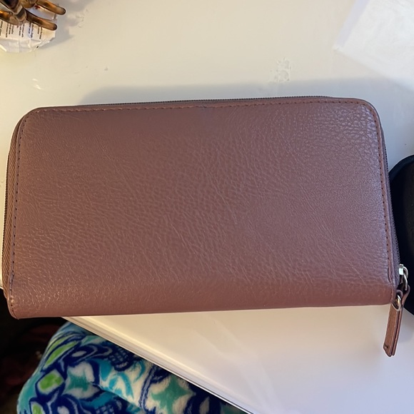 Nicole Miller purple wallet - Picture 3 of 4